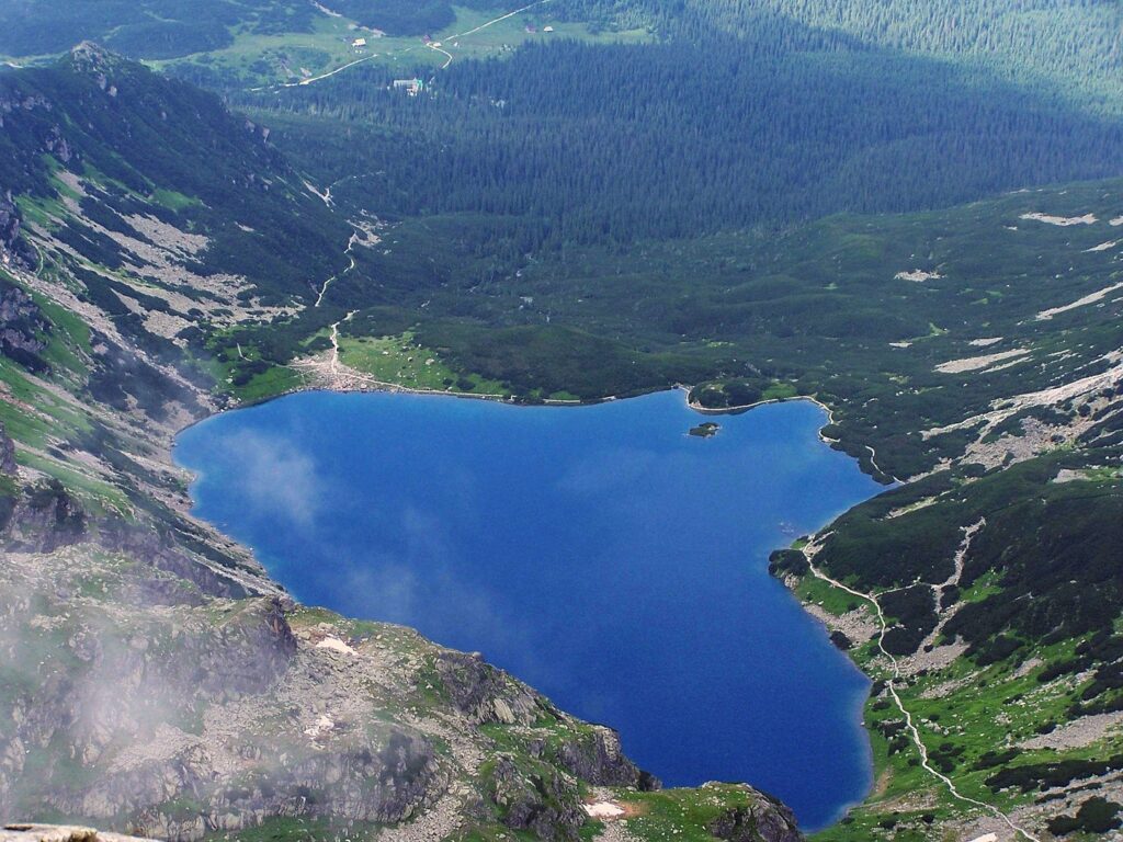 czarny staw gąsienicowy