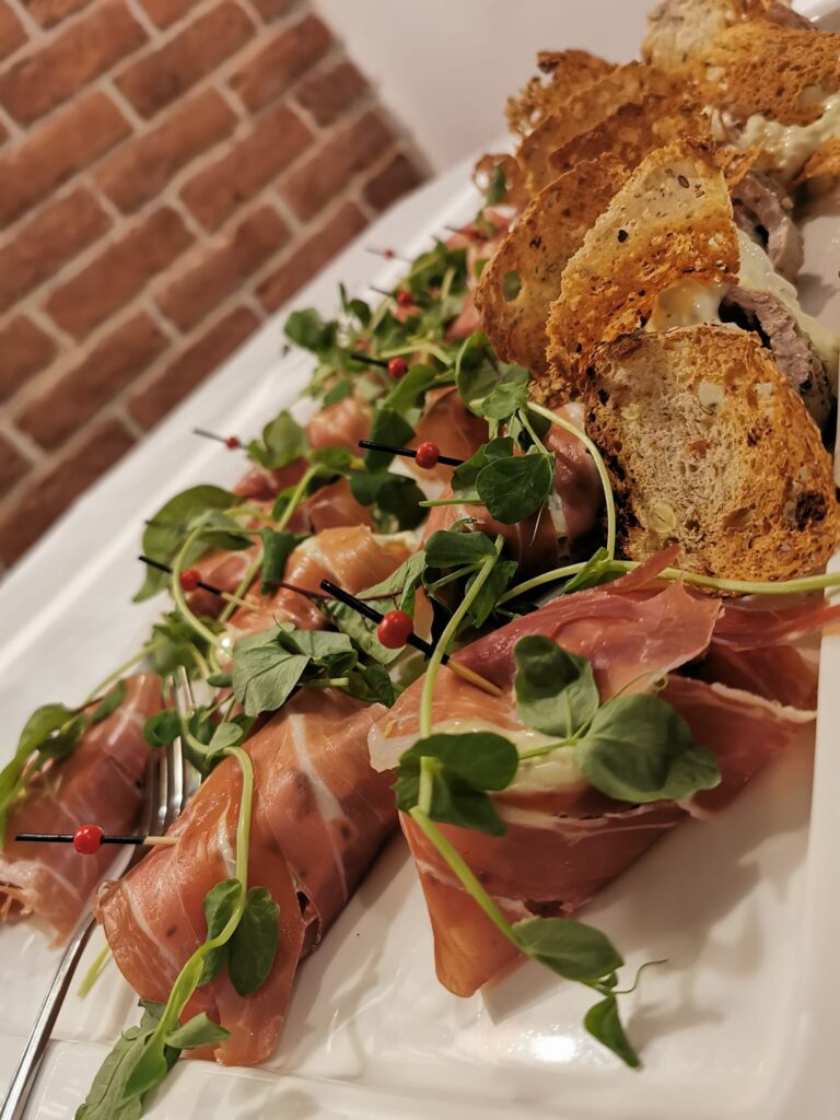 restauracja piwnica ratuszowa kalisz