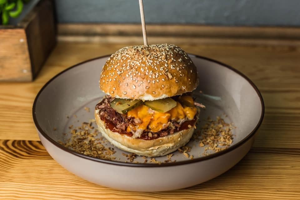 hasztag burger kalisz