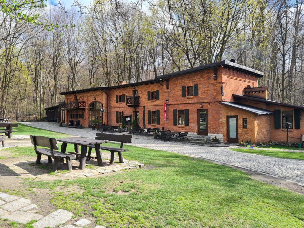 zajazd leśniczówka